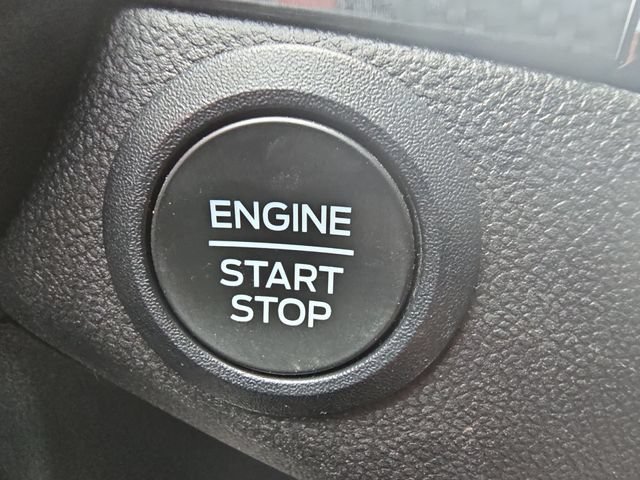 Used 2023 Ford Escape ST-Line Select AWD/4WD image 18