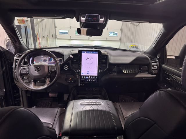 Used 2025 RAM 2500 Limited AWD/4WD image 19