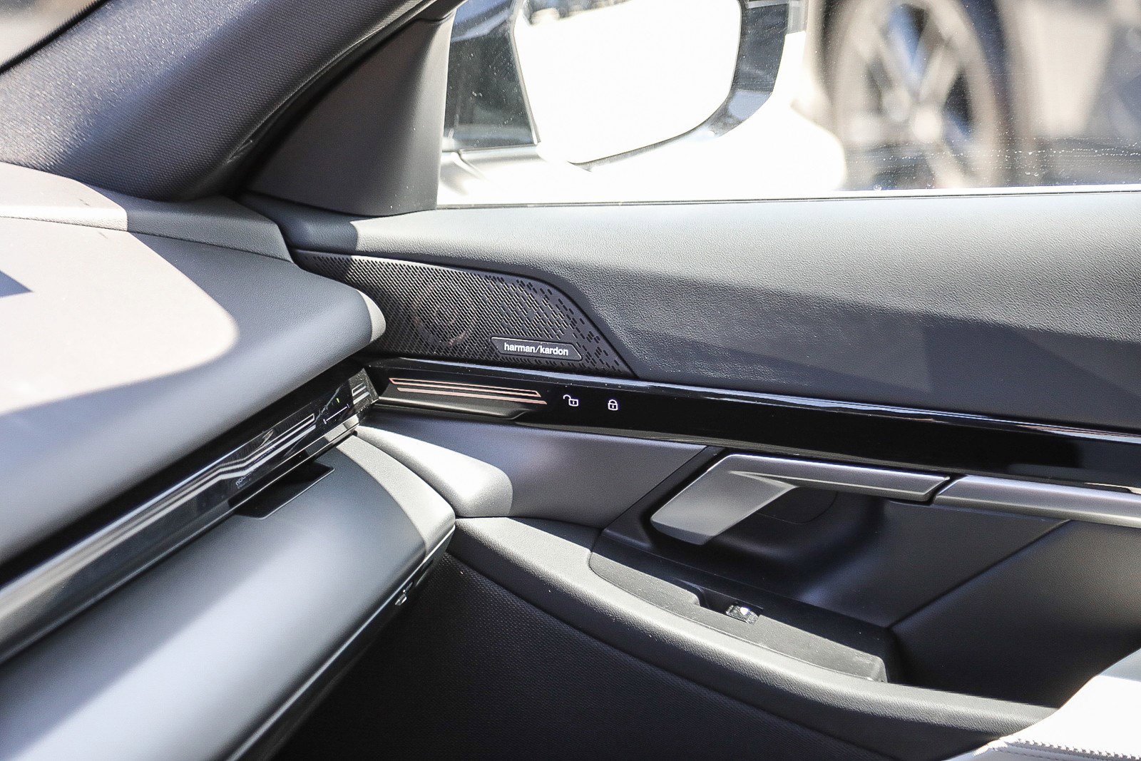 Used 2024 BMW 530i w/ M Sport Package image 21