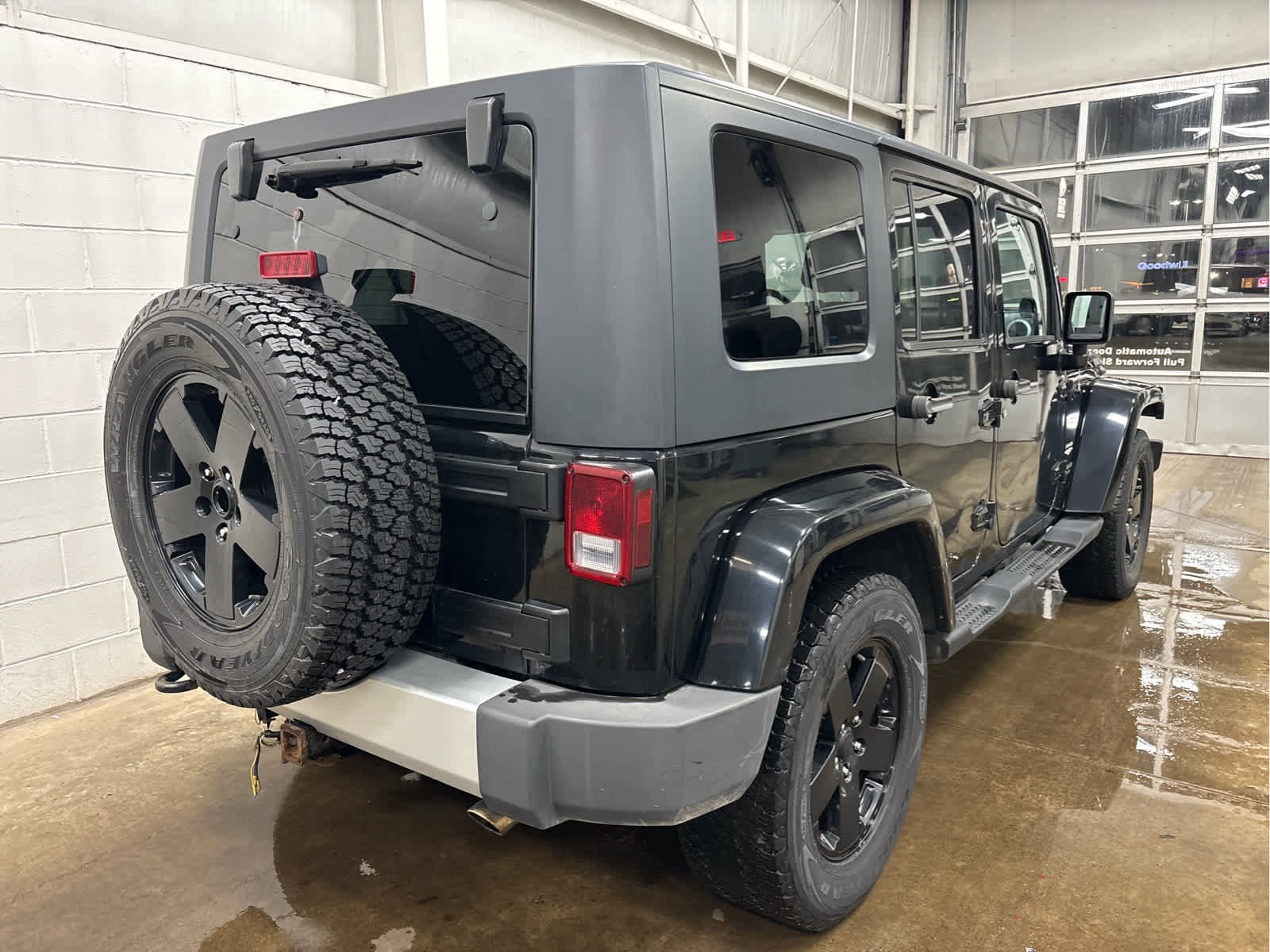 Used 2010 Jeep Wrangler Unlimited Sahara w/ Limited Group image 3