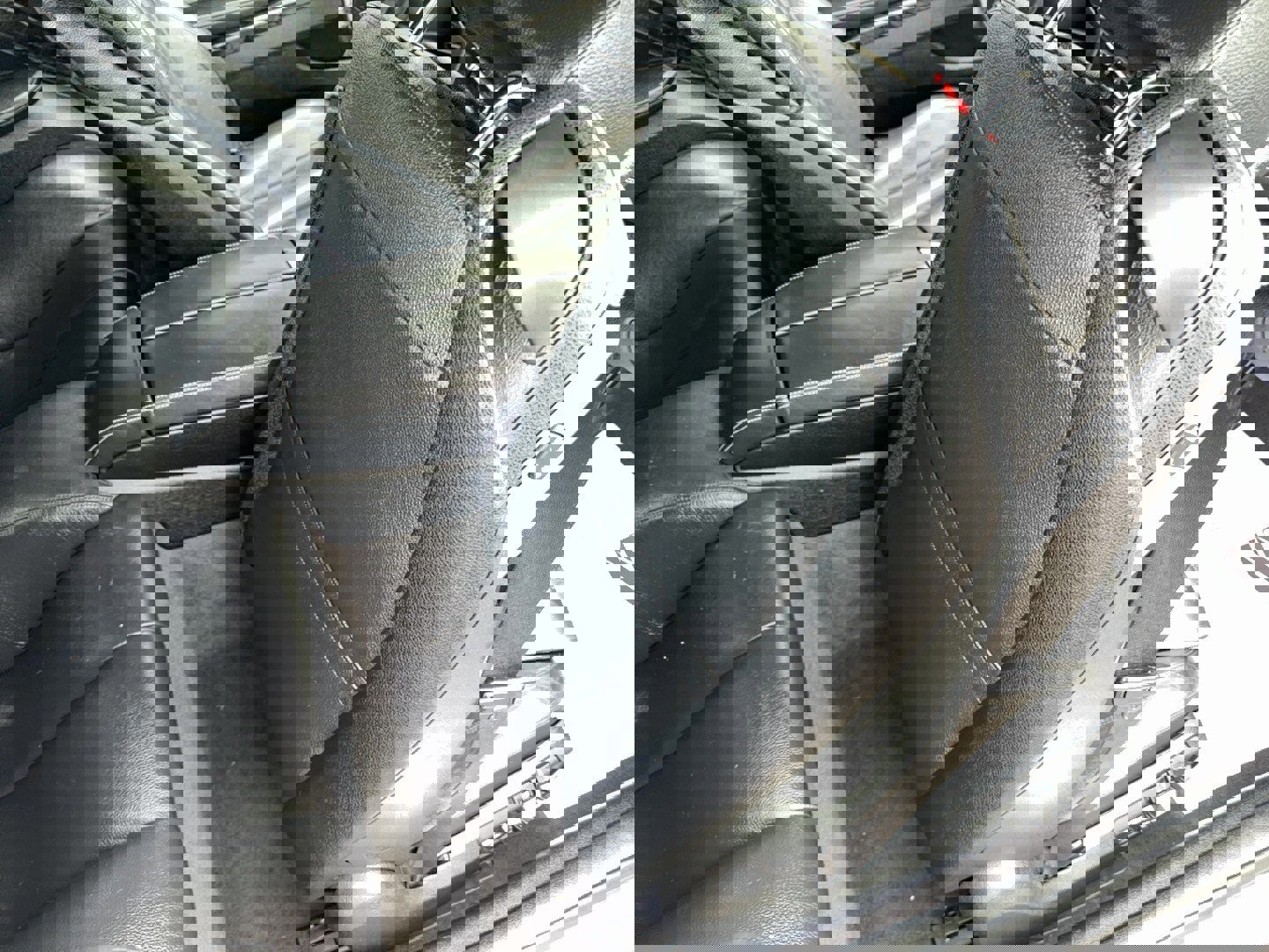 Used 2013 BMW 640i Convertible image 24