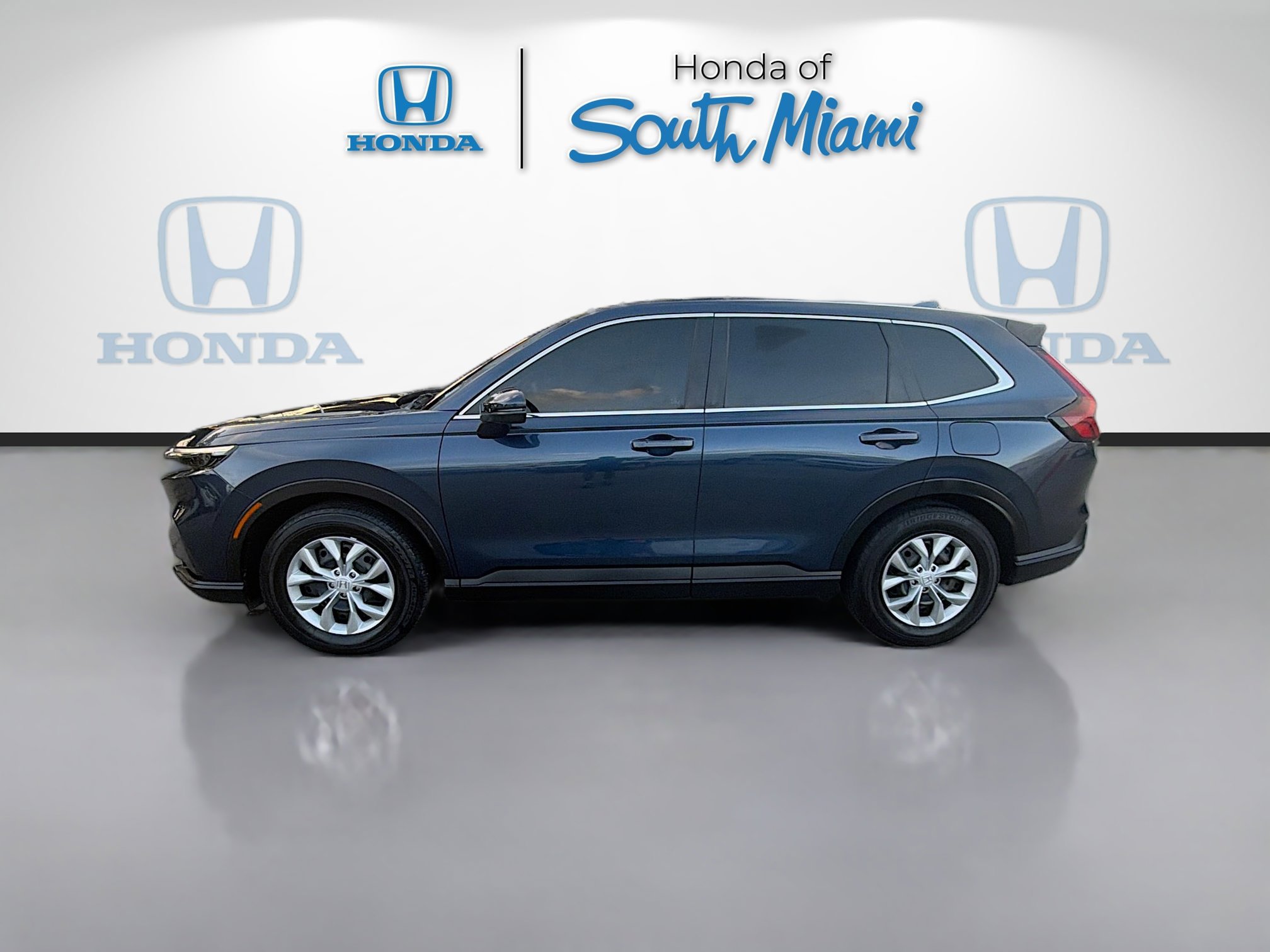 Certified 2025 Honda CR-V LX image 4