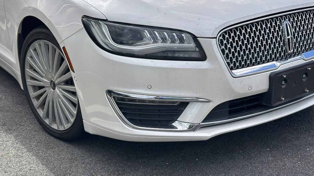 Used 2017 Lincoln MKZ Reserve w/ Technology Package FWD image 2