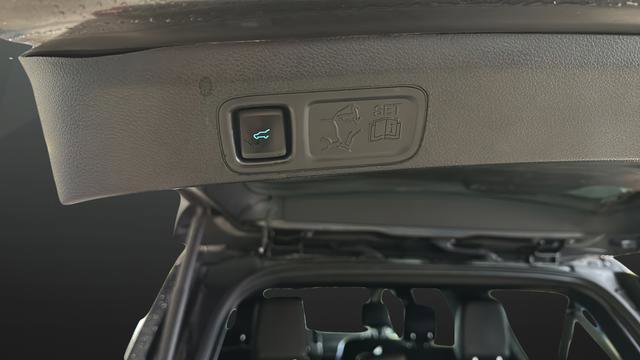 Used 2020 Ford Expedition Max XLT w/ Equipment Group 202A AWD/4WD image 36