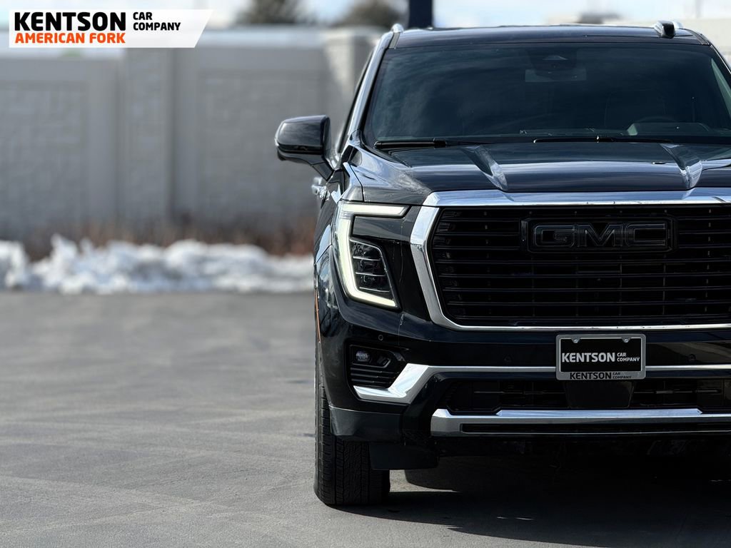 Used 2025 GMC Yukon XL Elevation image 14
