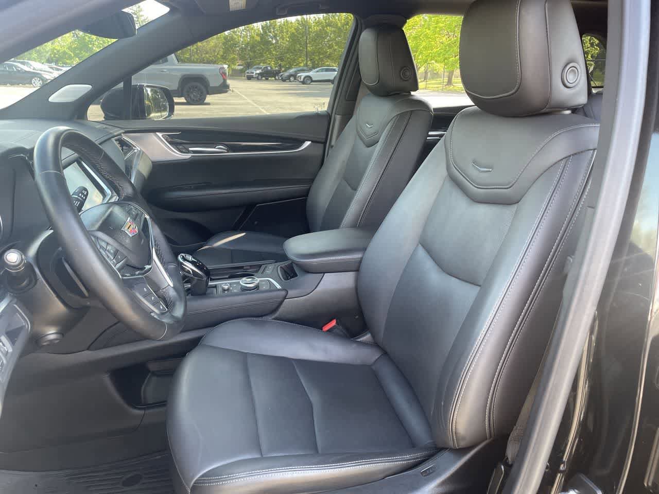 Used 2024 Cadillac XT5 Premium Luxury AWD/4WD image 12