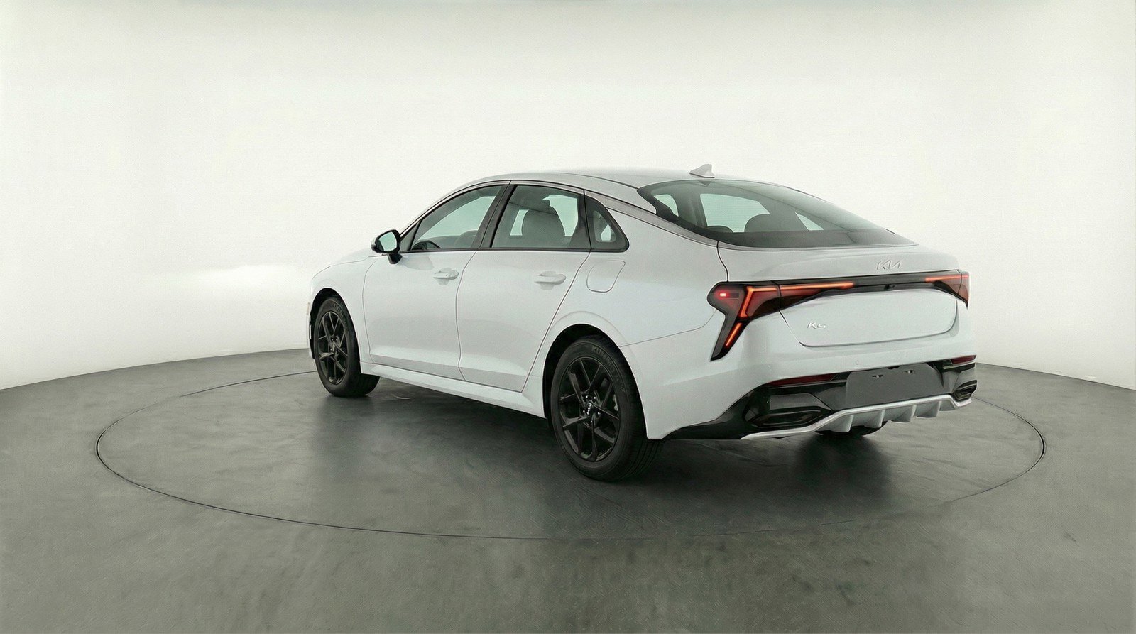 Used 2025 Kia K5 LXS FWD image 6
