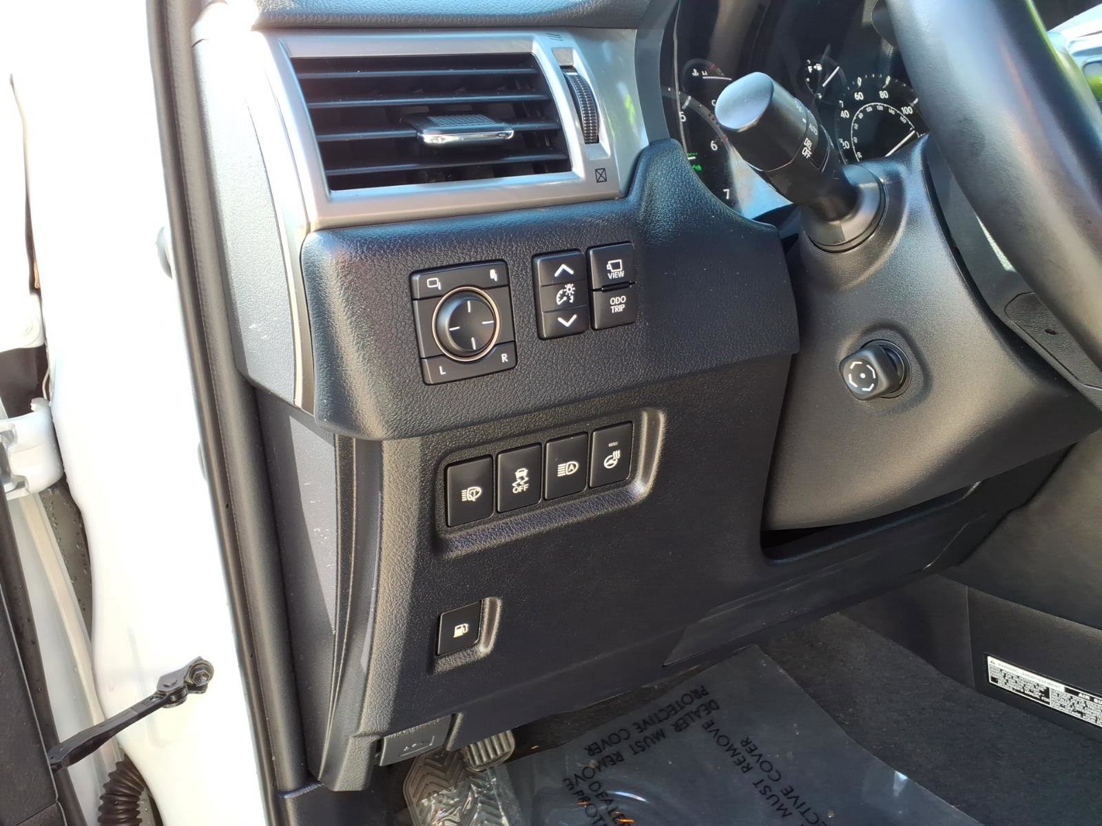 Certified 2023 Lexus GX 460 Luxury w/ Sport Design Package image 15