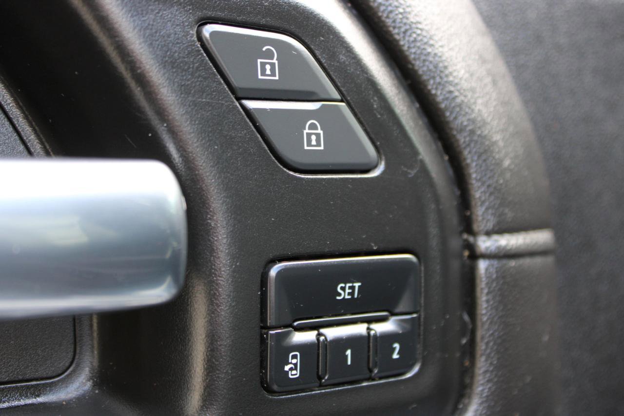 Used 2022 Chevrolet Silverado 2500 LTZ w/ LTZ Convenience Package image 17