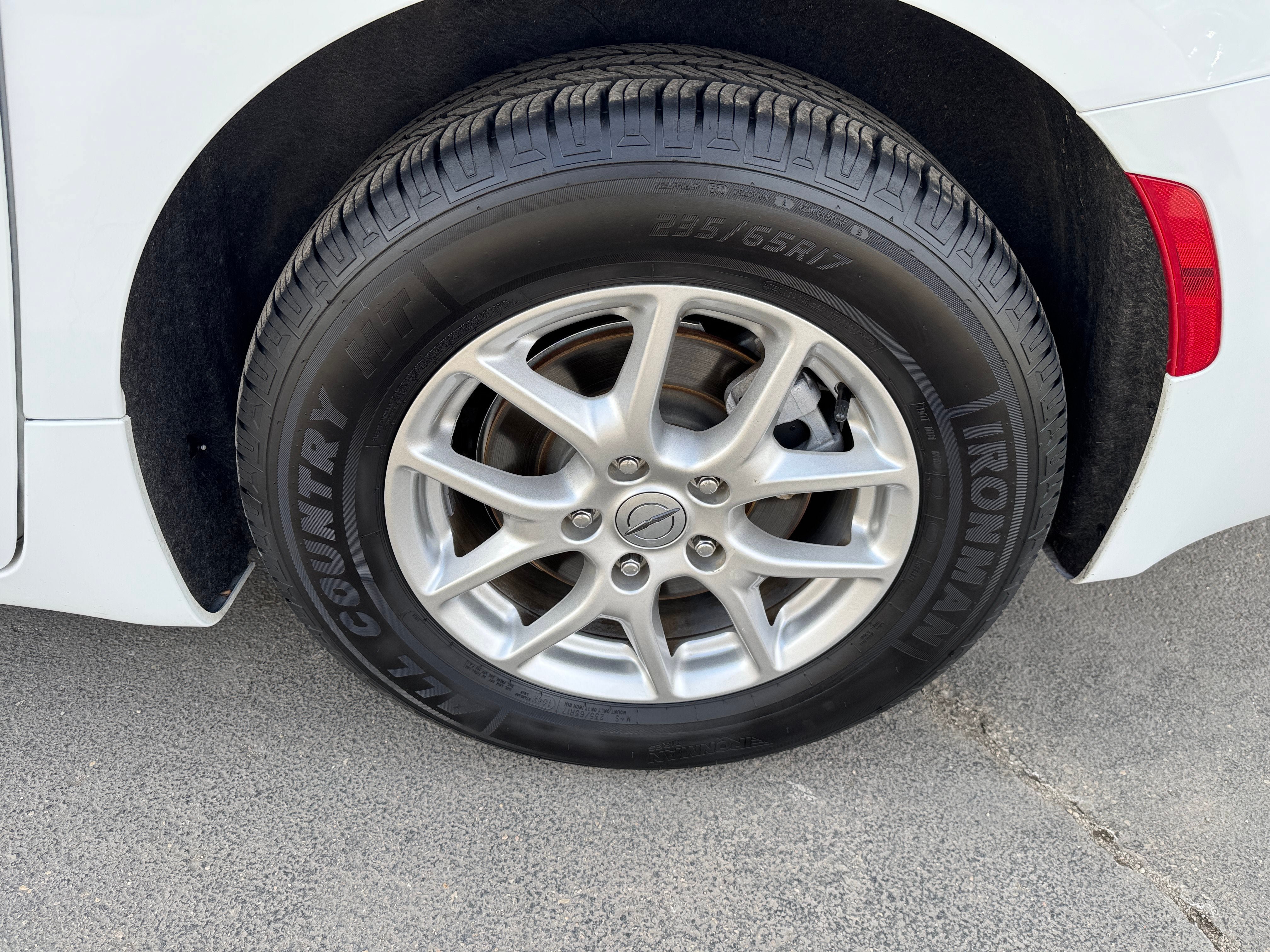 Used 2025 Chrysler Pacifica Select FWD image 33