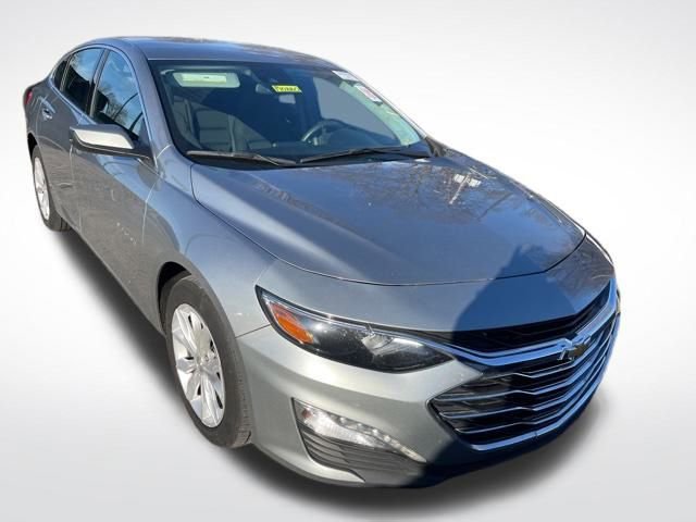 Used 2024 Chevrolet Malibu LT image 2