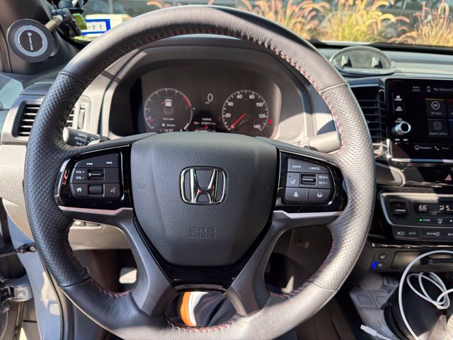 Used 2025 Honda Ridgeline Black Edition image 5
