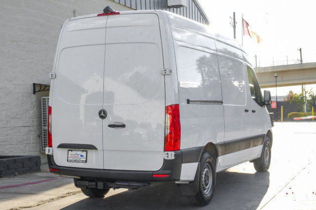 Used 2020 Mercedes-Benz Sprinter 2500 image 6