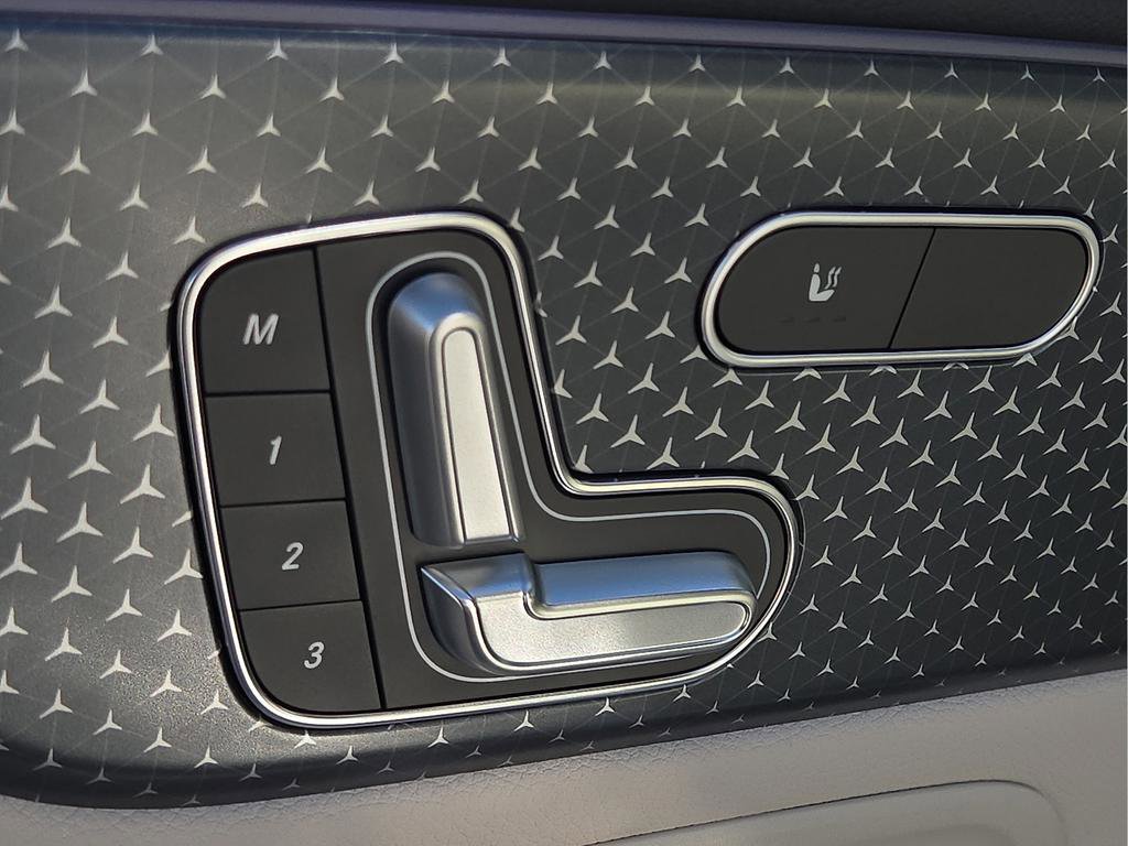 New 2026 Mercedes-Benz GLB 250 image 17