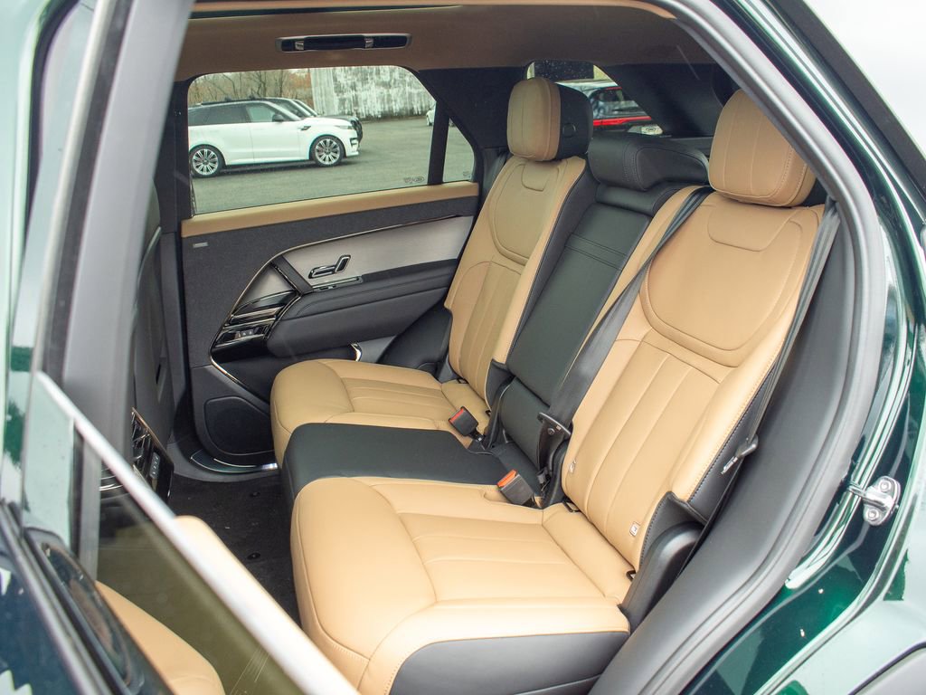 New 2026 Land Rover Range Rover Sport Dynamic SE image 23