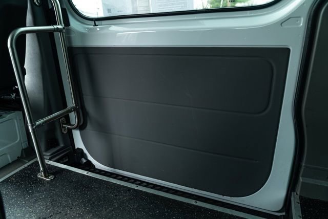 Used 2017 Mercedes-Benz Sprinter 3500 image 32