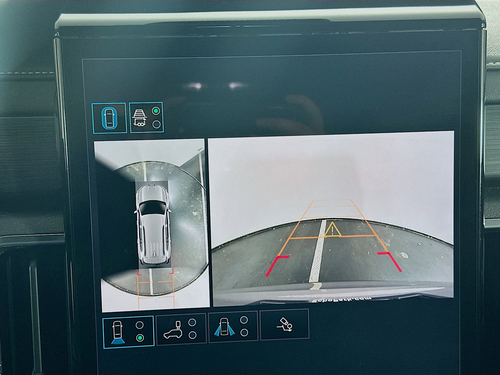 Used 2025 GMC Acadia Elevation image 23