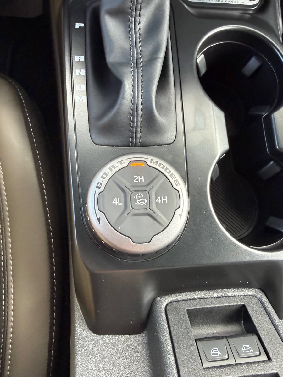 Used 2025 Ford Bronco Outer Banks AWD/4WD image 22