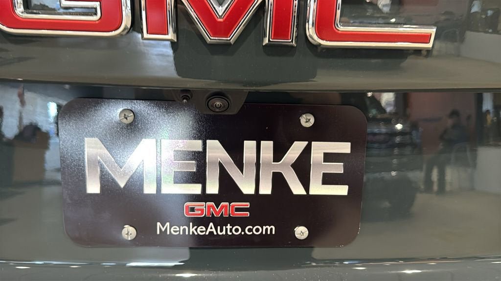 New 2026 GMC Yukon XL AT4 w/ AT4 Preferred Package AWD/4WD image 9