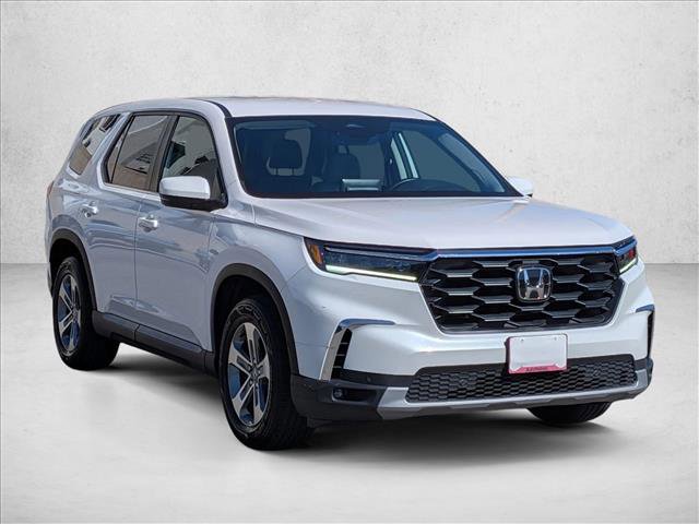 Used 2025 Honda Pilot EX-L image 3