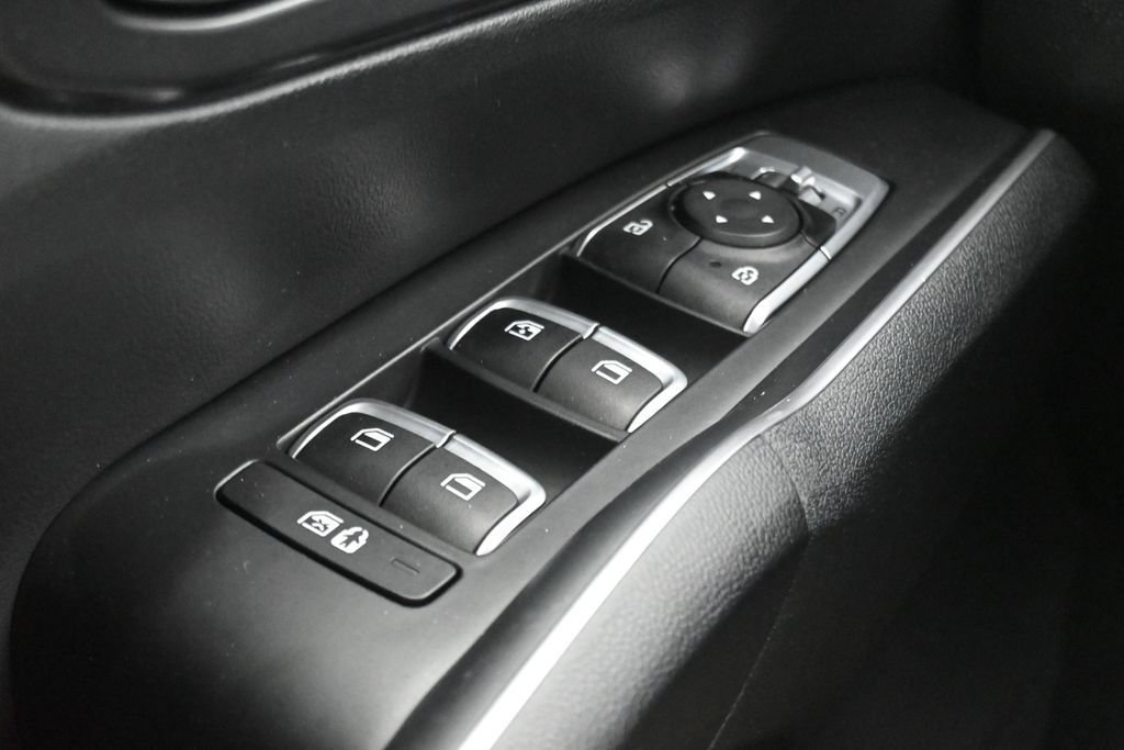 Used 2023 Kia Sorento S w/ Panoramic Sunroof Package FWD image 17