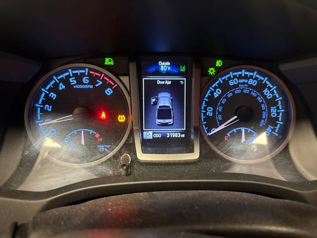 Used 2023 Toyota Tacoma TRD Off-Road AWD/4WD image 4