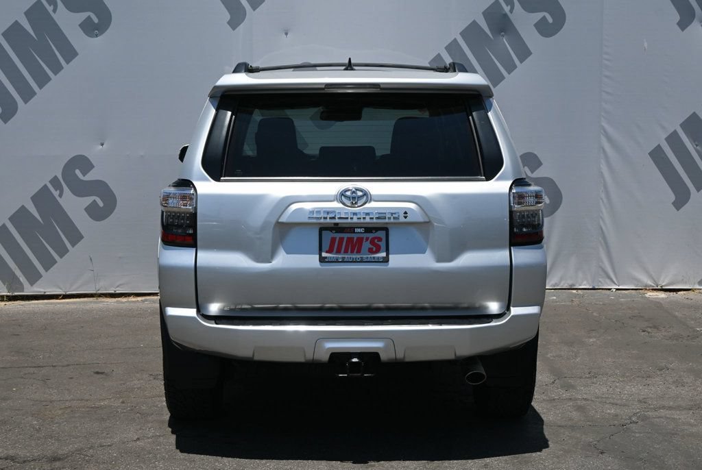 Used 2021 Toyota 4Runner SR5 Premium w/ Moonroof Package AWD/4WD image 5