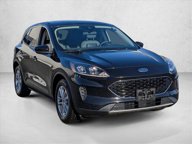 Used 2020 Ford Escape SE image 3
