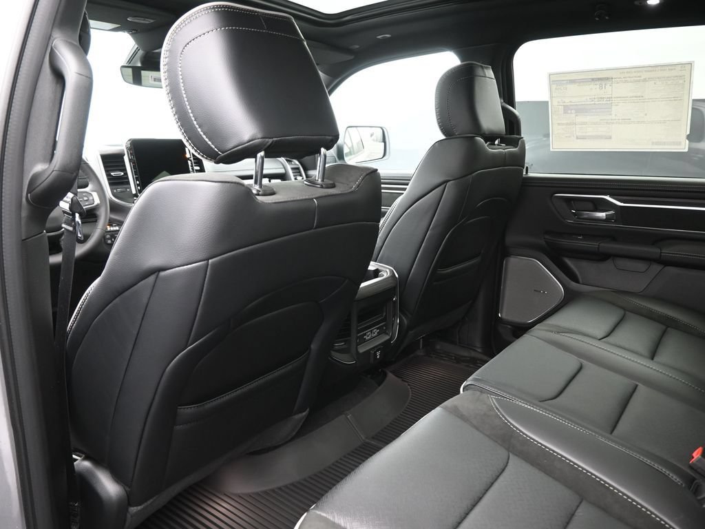 New 2026 RAM 1500 Laramie AWD/4WD image 10
