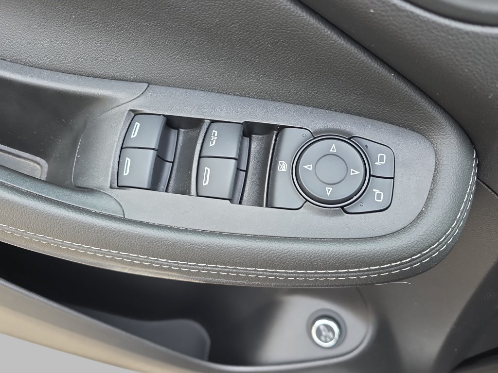 Used 2023 Buick Encore GX Select w/ Experience Buick Package FWD image 31