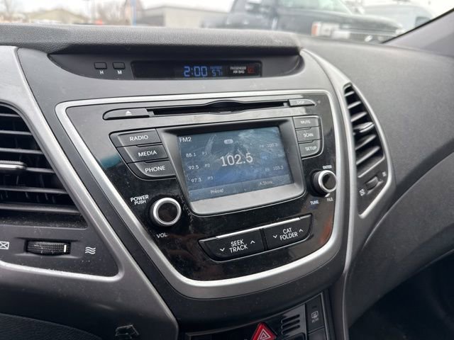 Used 2016 Hyundai Elantra Limited image 17