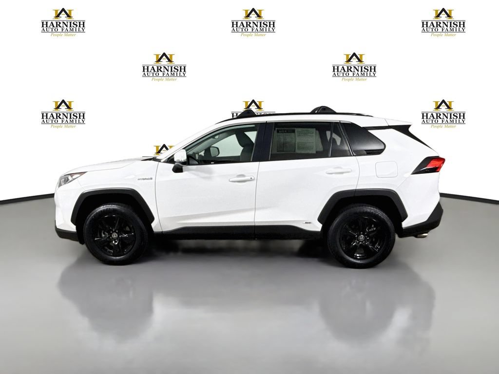Used 2021 Toyota RAV4 XLE w/ XLE Grade Weather Package AWD/4WD image 4