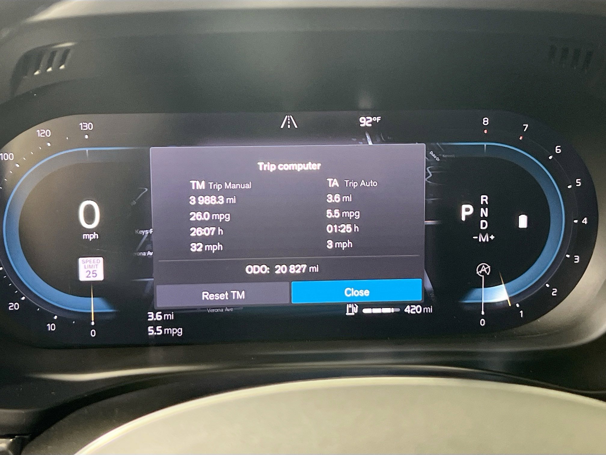 Used 2022 Volvo XC60 B5 Momentum image 12