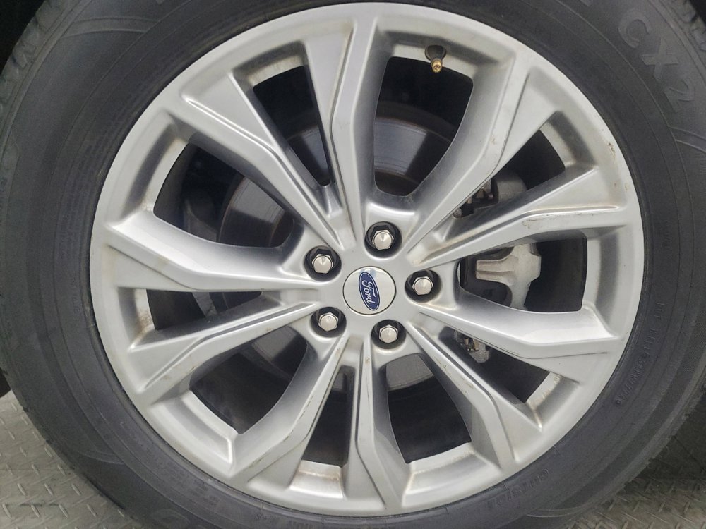 Used 2024 Ford Explorer XLT w/ Equipment Group 202A RWD image 31