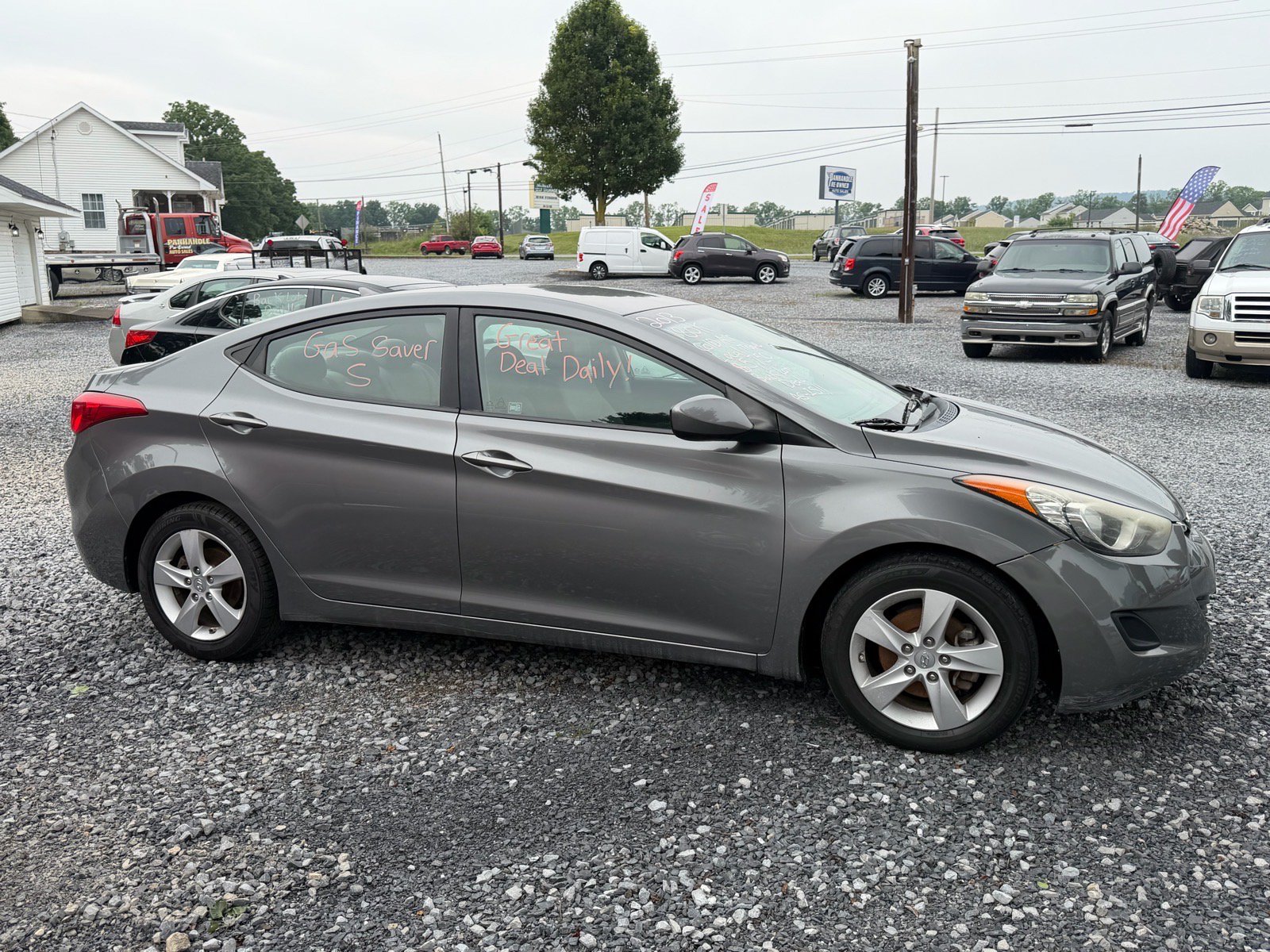 Used 2013 Hyundai Elantra GLS FWD image 2