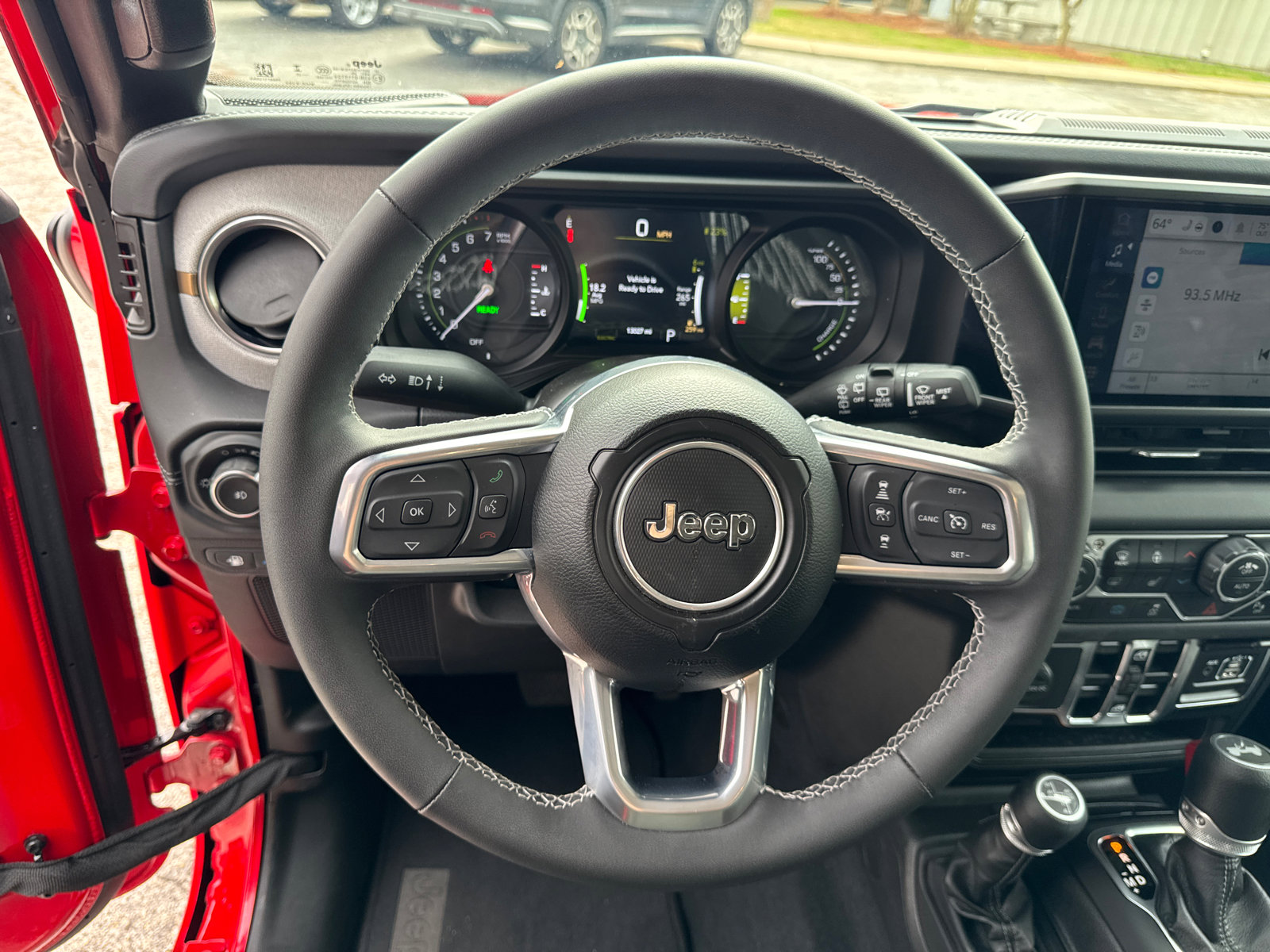 Used 2025 Jeep Wrangler Sahara w/ Safety Group AWD/4WD image 24