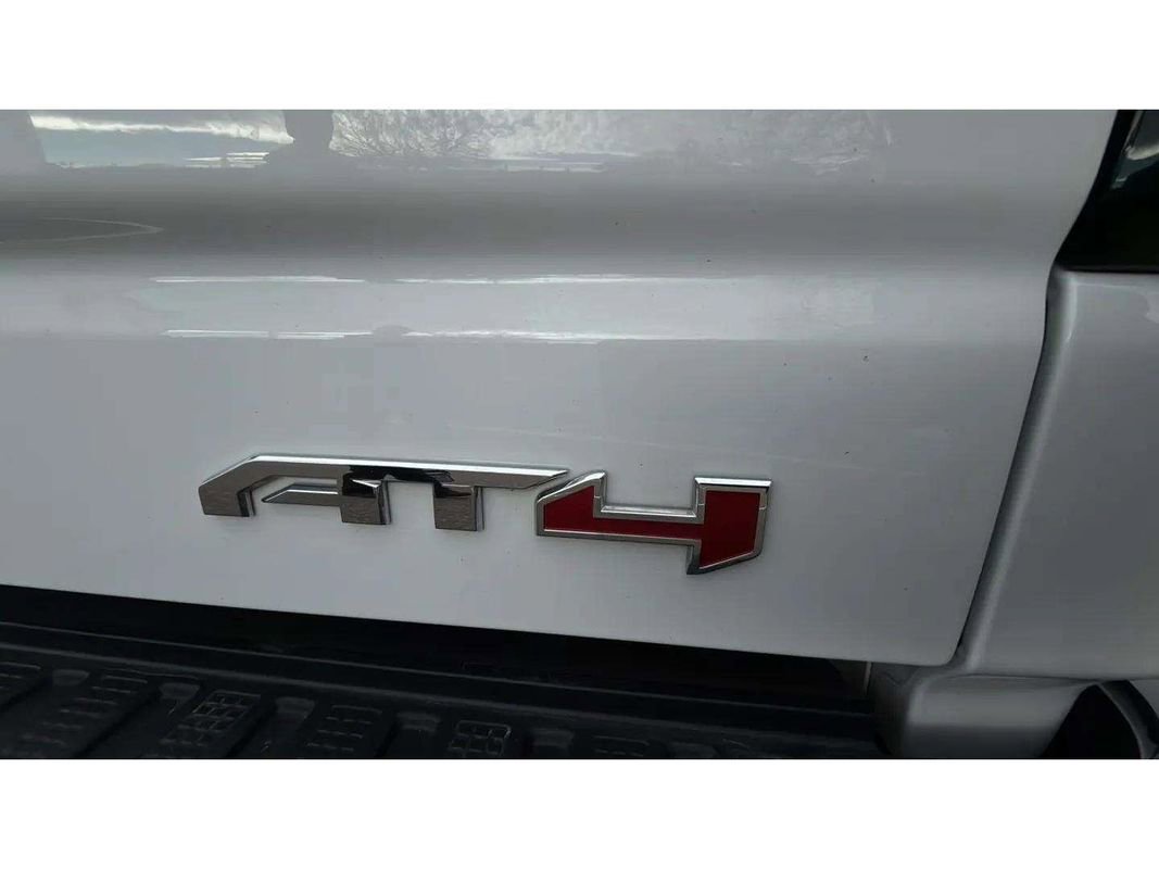 Used 2023 GMC Sierra 1500 AT4 w/ Technology Package image 24