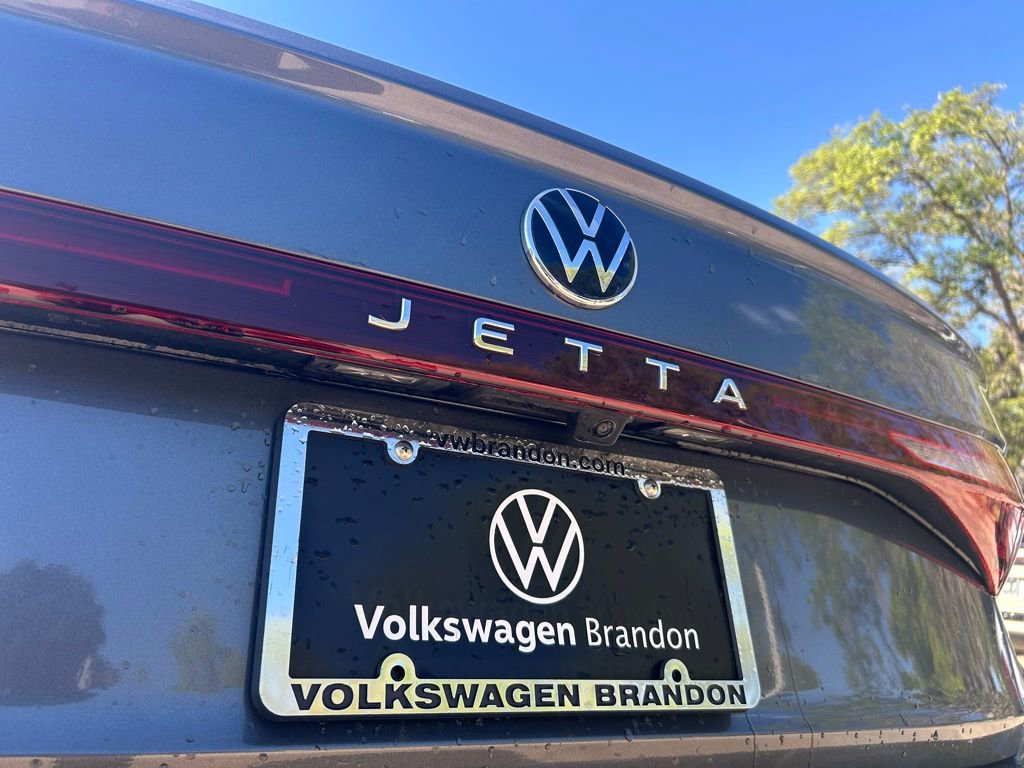 Used 2025 Volkswagen Jetta Sport image 42