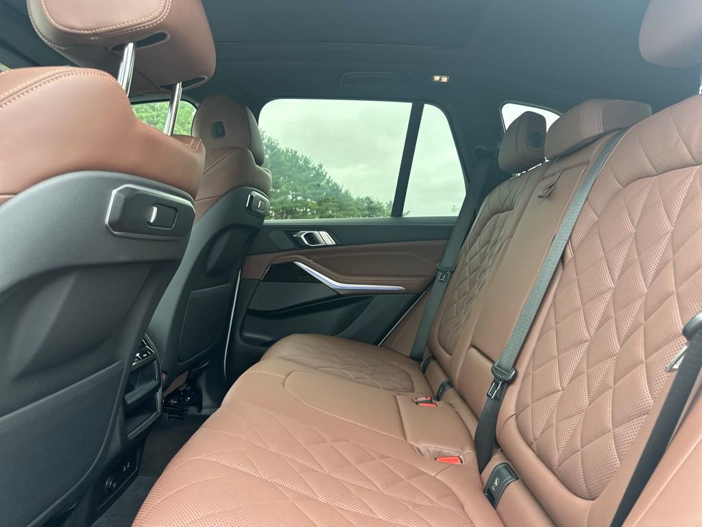 Certified 2024 BMW X5 xDrive40i w/ Premium Package AWD/4WD image 19