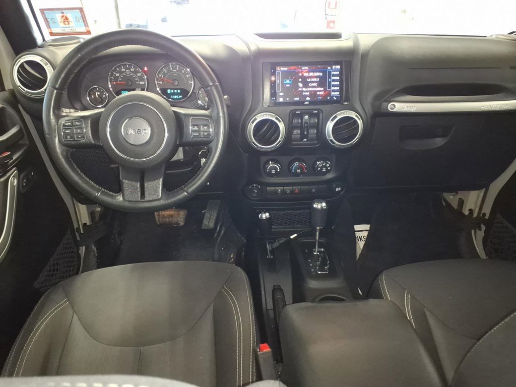 Used 2018 Jeep Wrangler Unlimited Sahara w/ Dual Top Group image 9