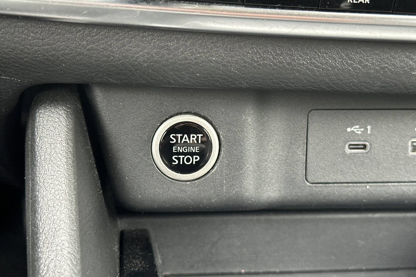 Used 2023 Nissan Rogue SV AWD/4WD image 26