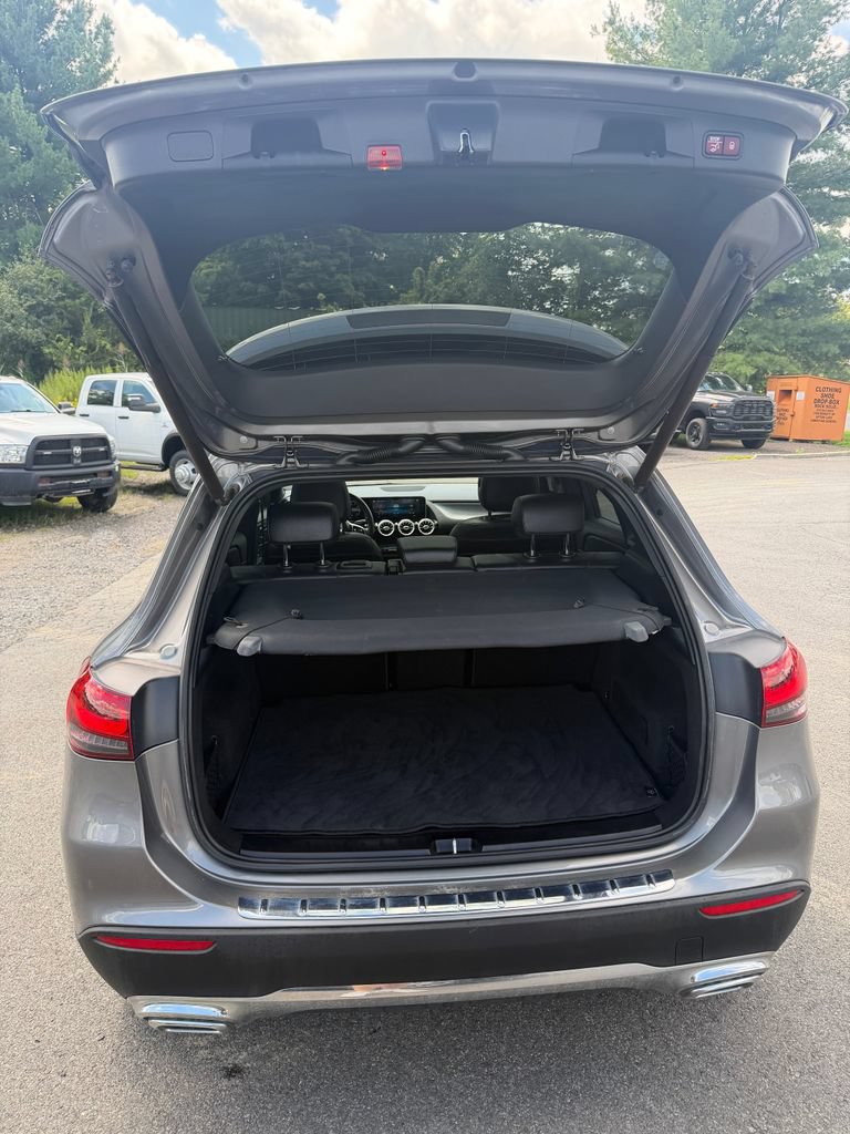 Used 2021 Mercedes-Benz GLA 250 4MATIC image 4