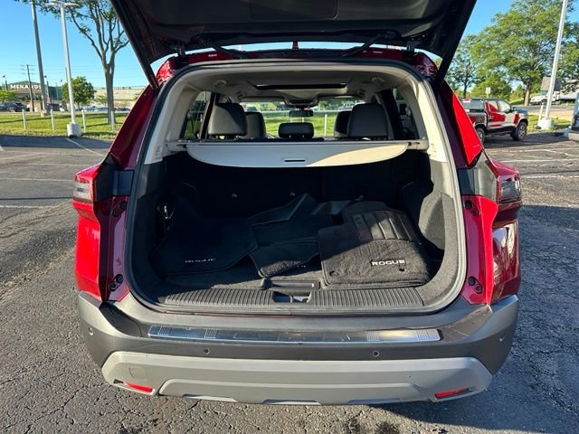 Used 2022 Nissan Rogue SV w/ SV Premium Package AWD/4WD image 16