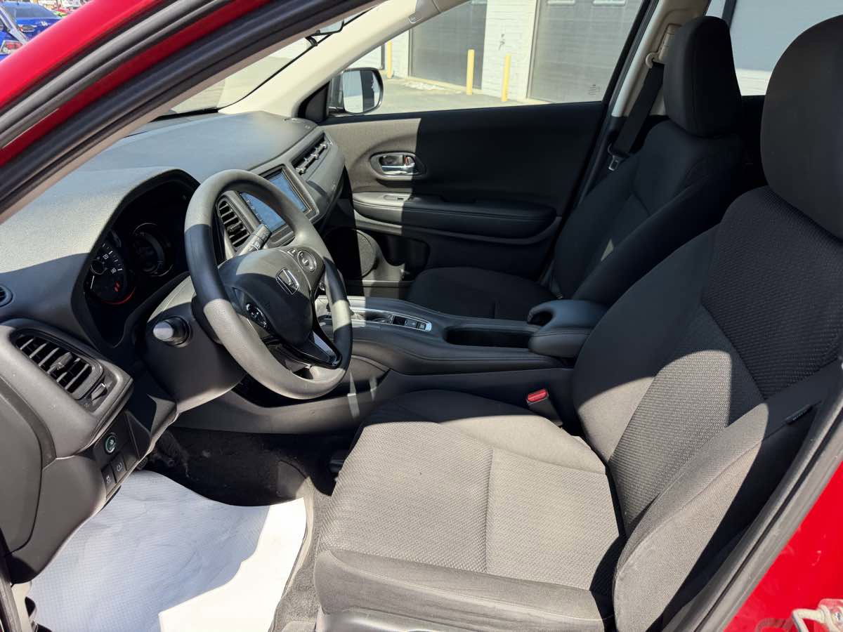 Used 2018 Honda HR-V LX image 10