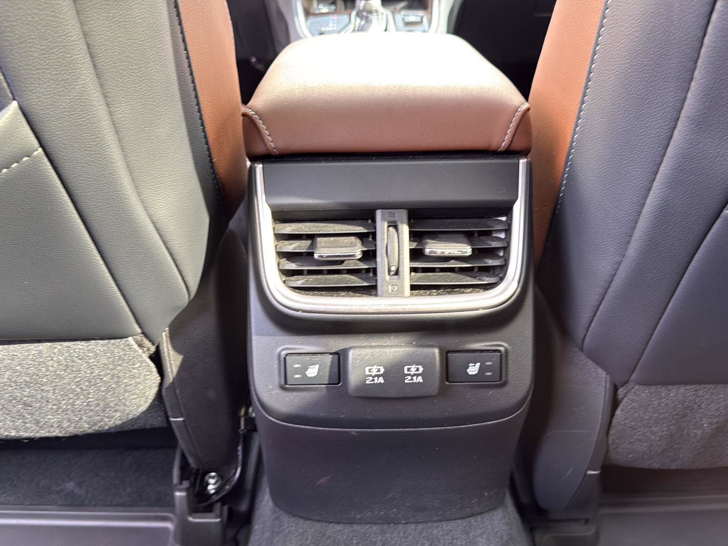 Used 2021 Subaru Outback Touring w/ Popular Package #2 image 21