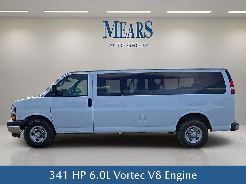 Used 2019 Chevrolet Express 3500 LT w/ LT Preferred Equipment Group image 3