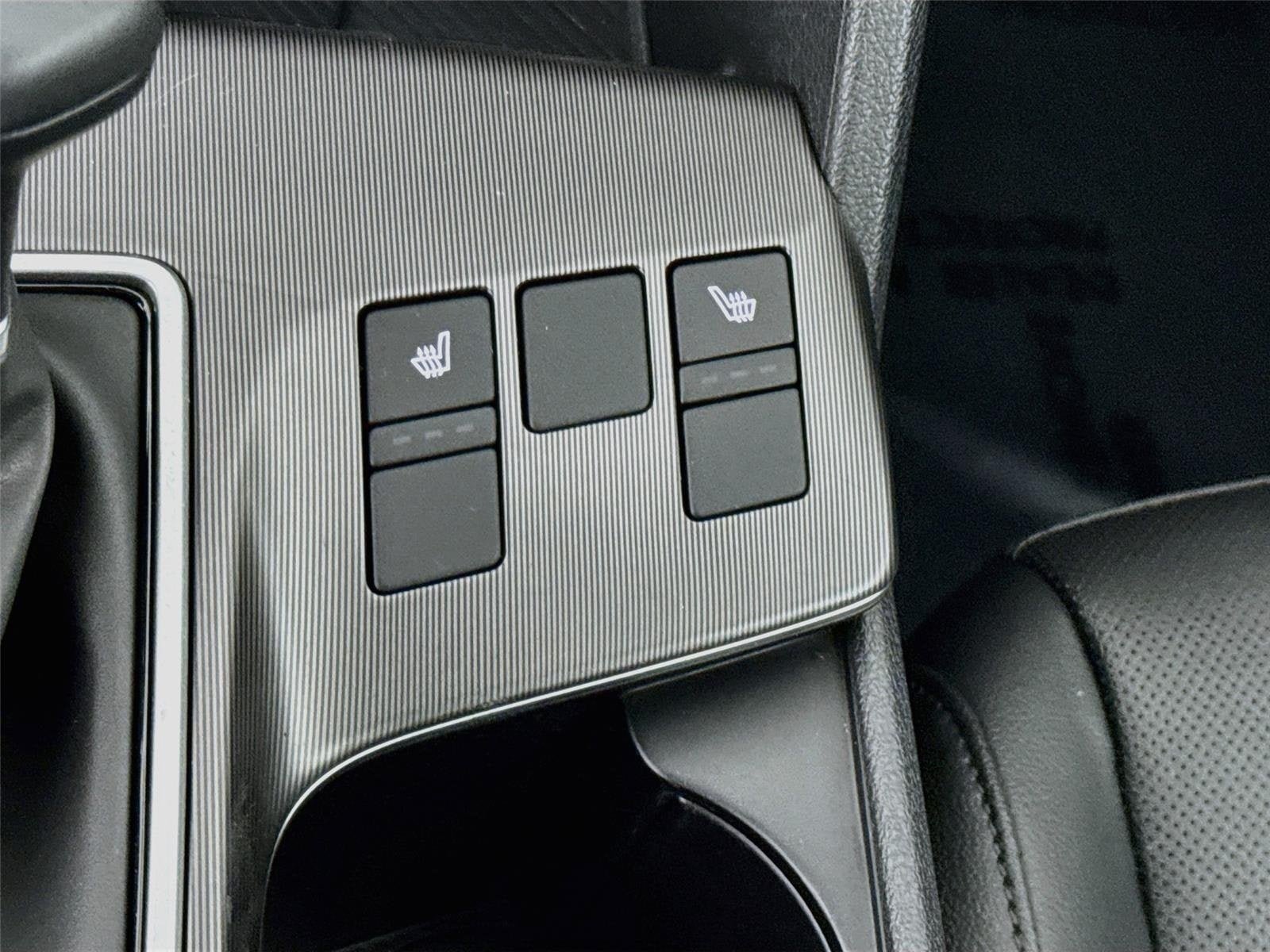 Certified 2026 Kia Sportage SX FWD image 23