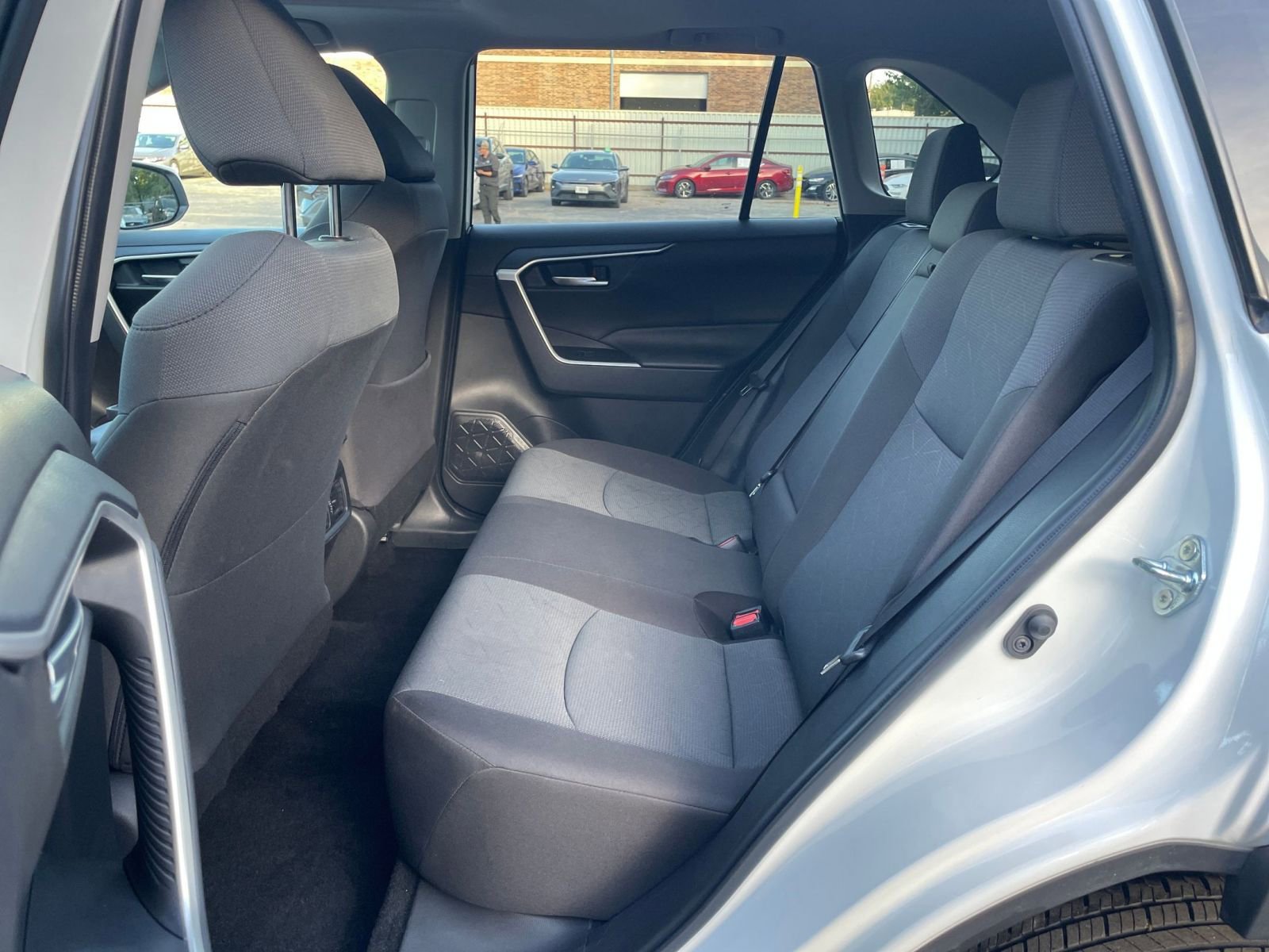 Used 2025 Toyota RAV4 XLE image 25
