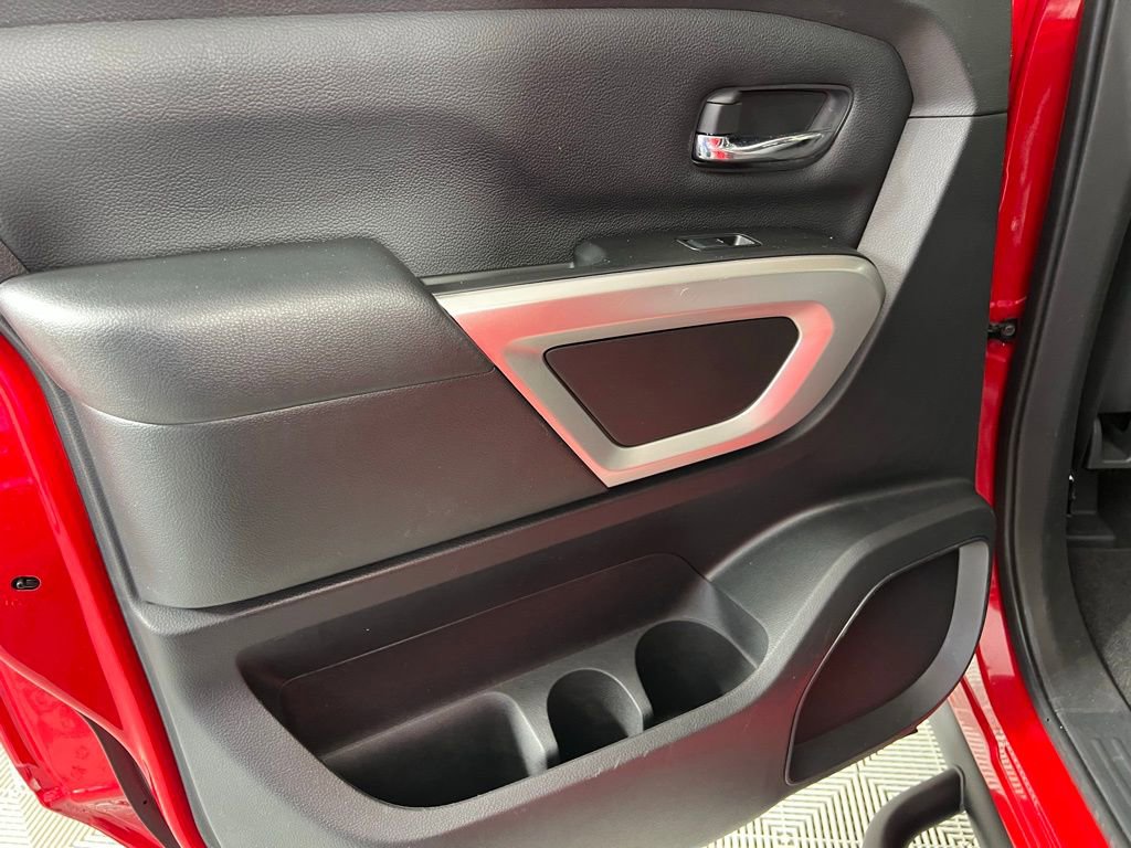 Used 2024 Nissan Titan SV w/ SV Convenience Package image 26