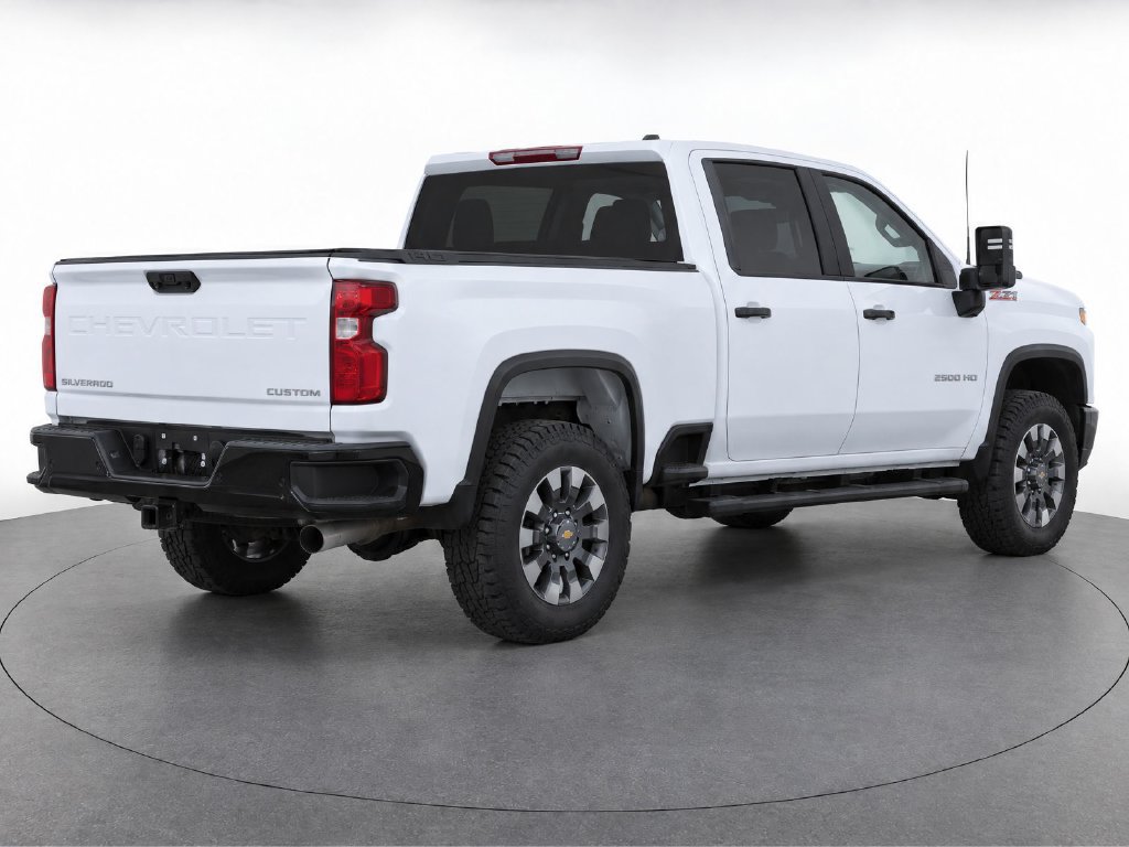 Used 2025 Chevrolet Silverado 2500 Custom w/ Custom Value Package AWD/4WD image 4